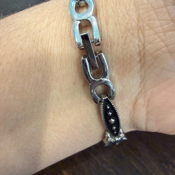 Watch Bundle Relic, Geneva, & Cote d’Azur Silver Tone Bracelet Watches - Picture 4 of 16